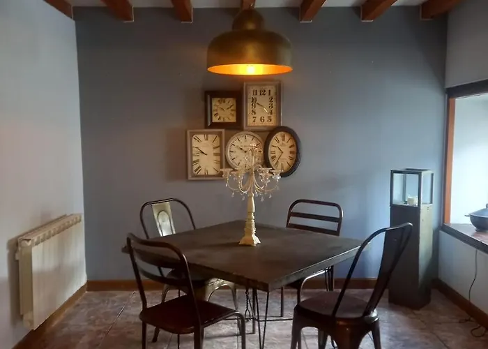 Сasa de vacaciones Maison De Charme, Raffinée Dans Village Historique *